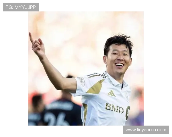 孙兴慜洛杉矶之行获市民荣誉与公羊队纳库阿互换球衣庆祝